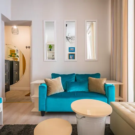 Bright Bohemian Studio With Prime Location Апартамент