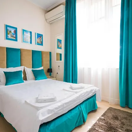 Bright Bohemian Studio With Prime Location Апартамент